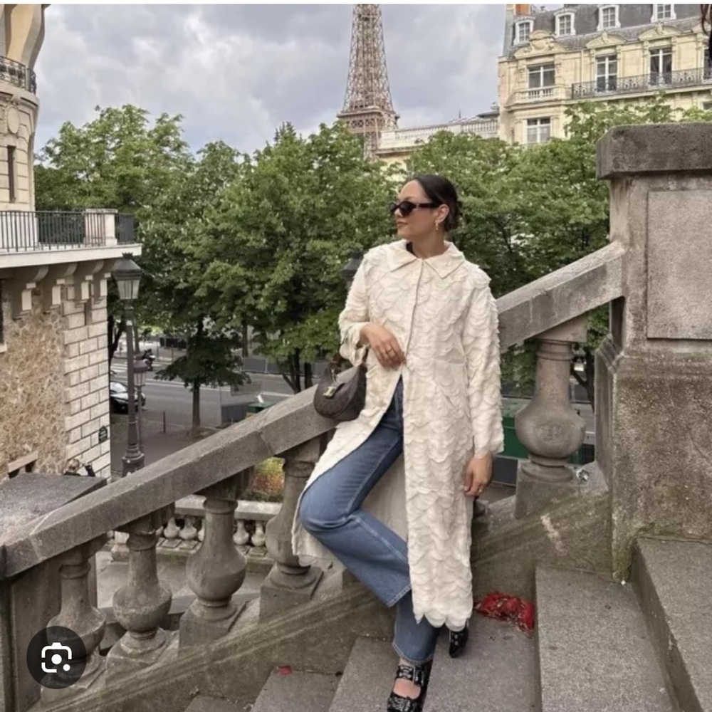 ZARA BIB COLLAR PETAL COAT - Picture 2 of 16